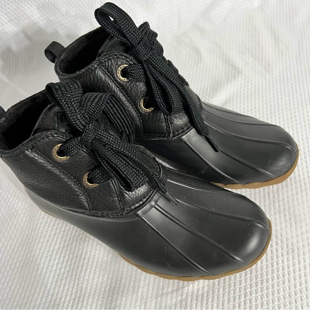 SPERRY Saltwater Black Duck Boots women’s size 7